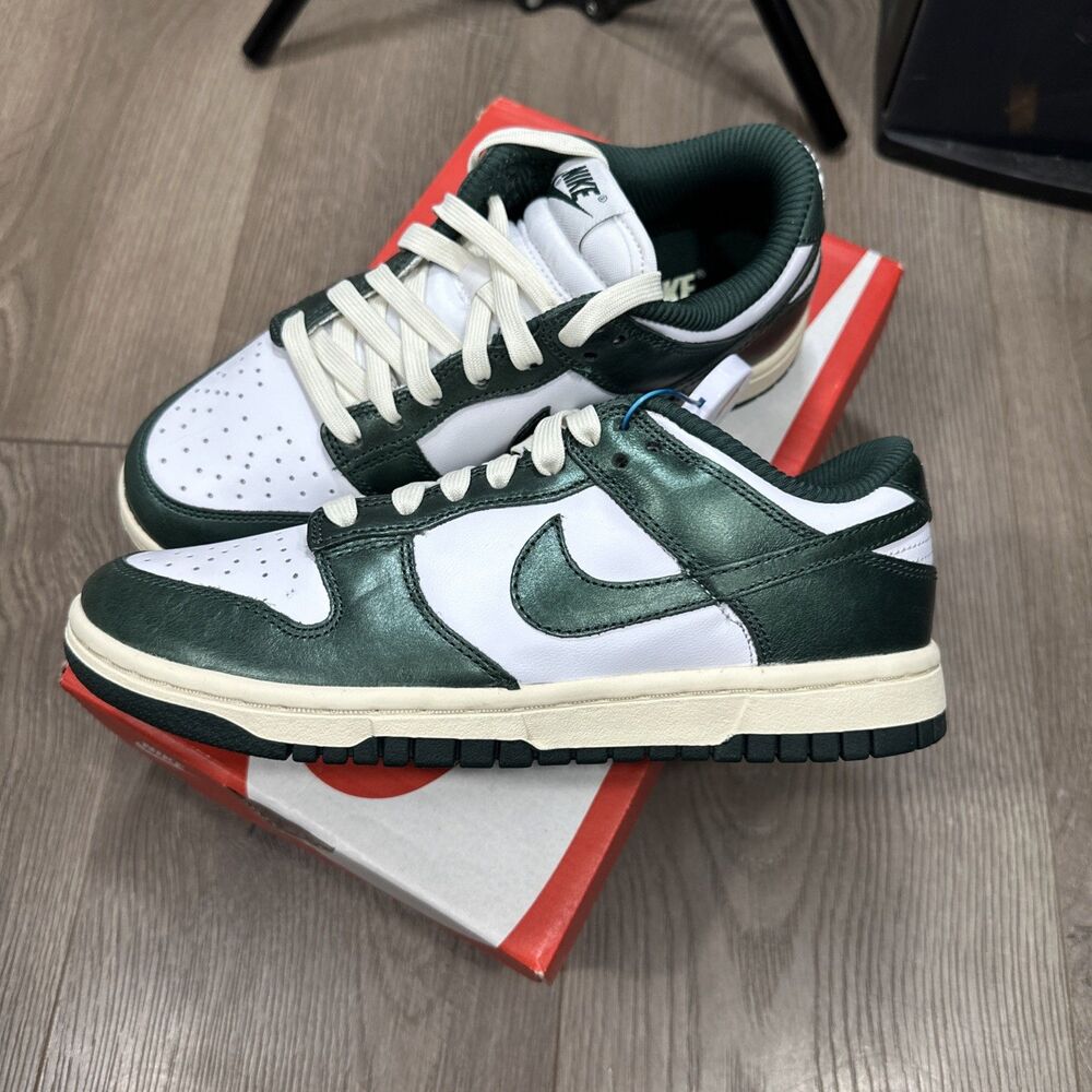 Nike Womens Dunk Low Vintage Green DQ8580-100 Womens Size 6.5